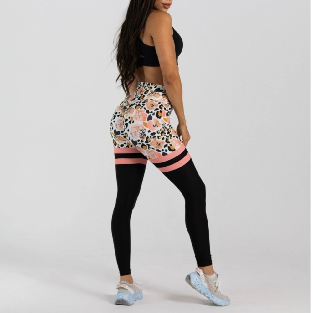 Noir Blanc Scrunch Leggings